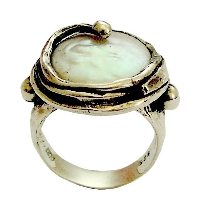 Pearl stone ring - Sterling silver statement  cocktail ring with coin pearl - Vanilla ice.
