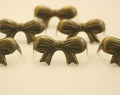 25 pcs.Antique Brass Ribbon Hair Bow Studs Spots Punk Rock. CCB