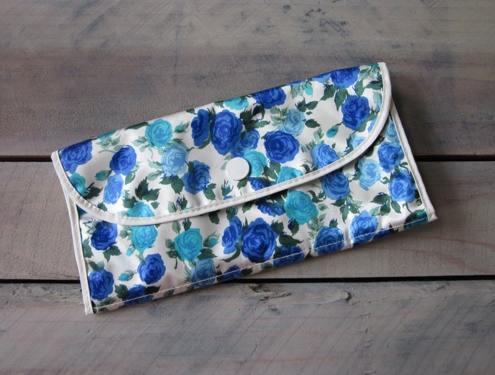 Blue Floral Pouch Personal Case