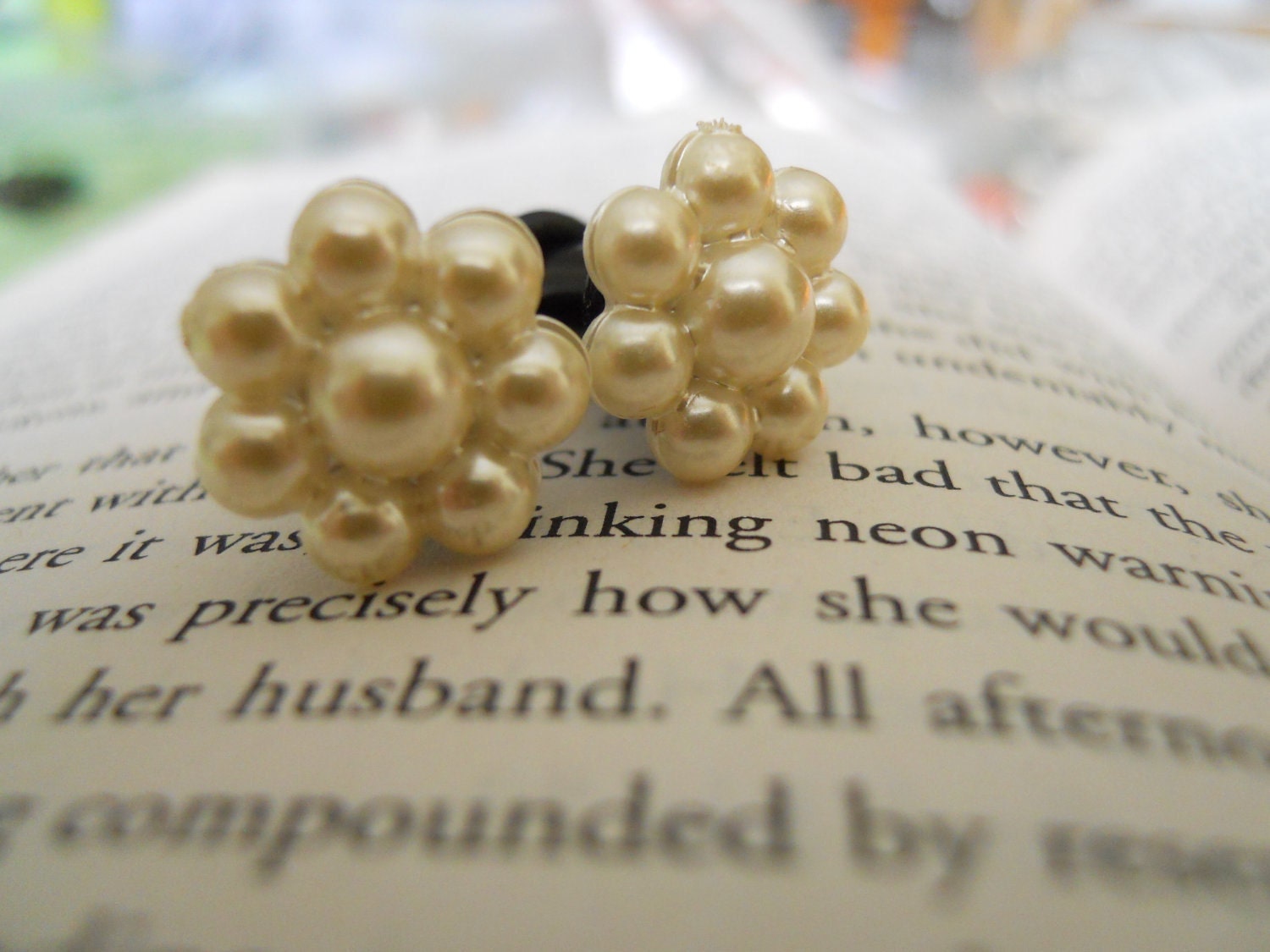 Flower Plugs-Gauges-Cream Pearl Flower-4g