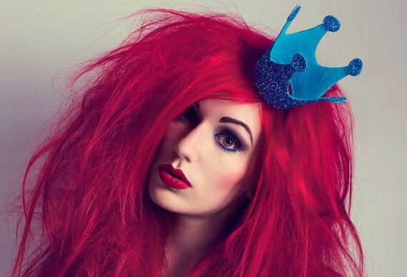 Pale blue glitter mini burlesque crown