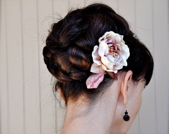 Vintage blush blossom hair clip with velvet leaves. Soft and romantic. Brides, bridesmaid hair accessory. Ready to ship