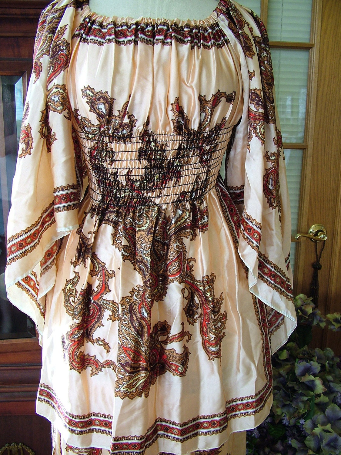 1970s Hippie boho chic scarf blouse and skirt with dragon design shirt