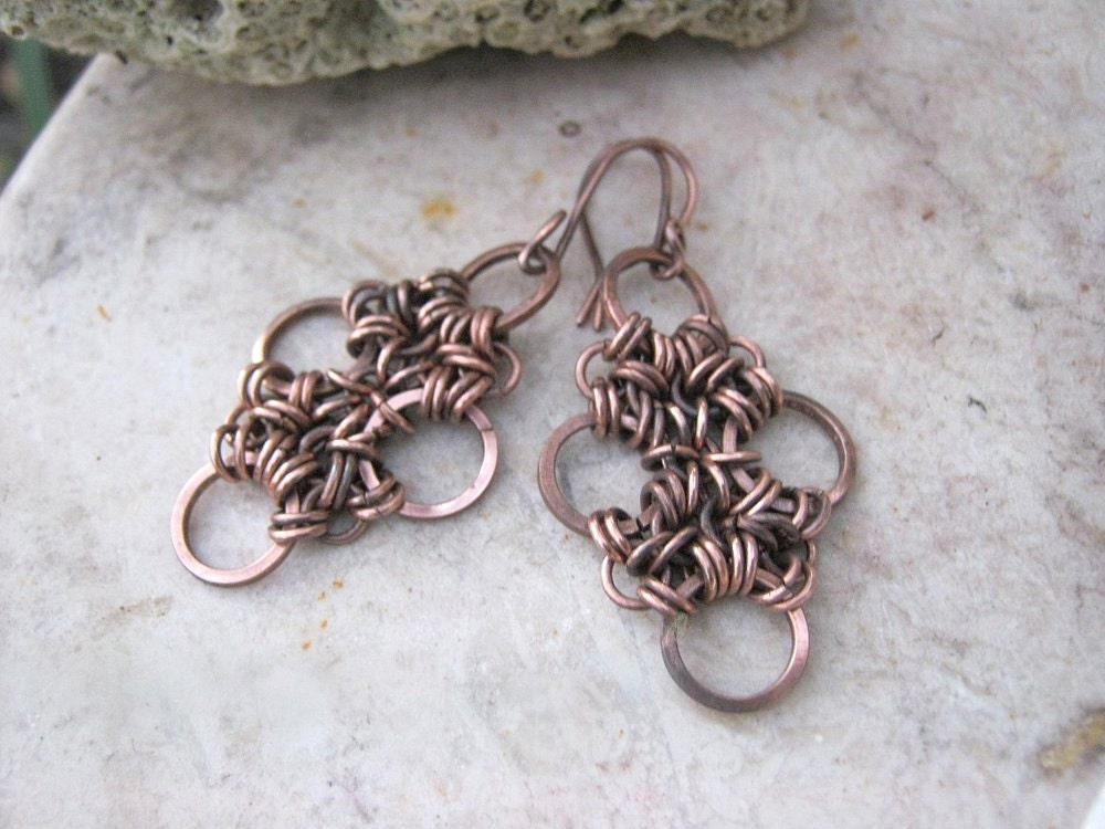 chainmaile earrings in copper - EdisLittleTreasures