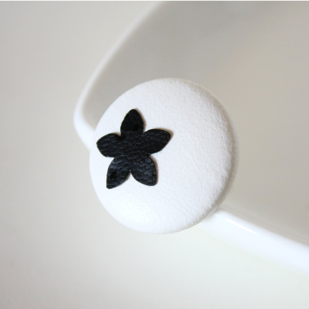 silhouette - black flower on white - chic ring - minimalist faux leather