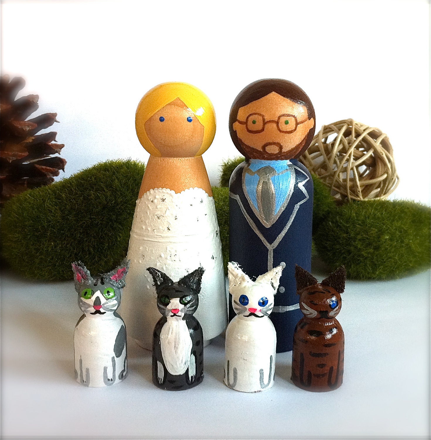 Fully Custom Wedding Cake Topper 4 Pets Personalized Wood Peg Dolls Peggies Bridal Favor Family Keepsake Cute Hand Painted Figurines