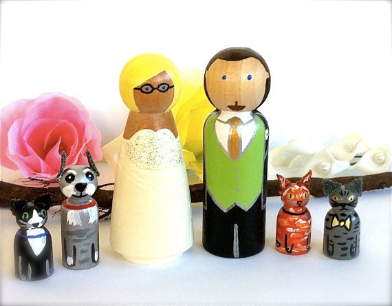 Wedding Cake Topper Family of 6 Bride Groom with 4 Pets Custom Wood Peg Dolls Peggies Personalized Bridal Favor Keepsake Cute Figurines