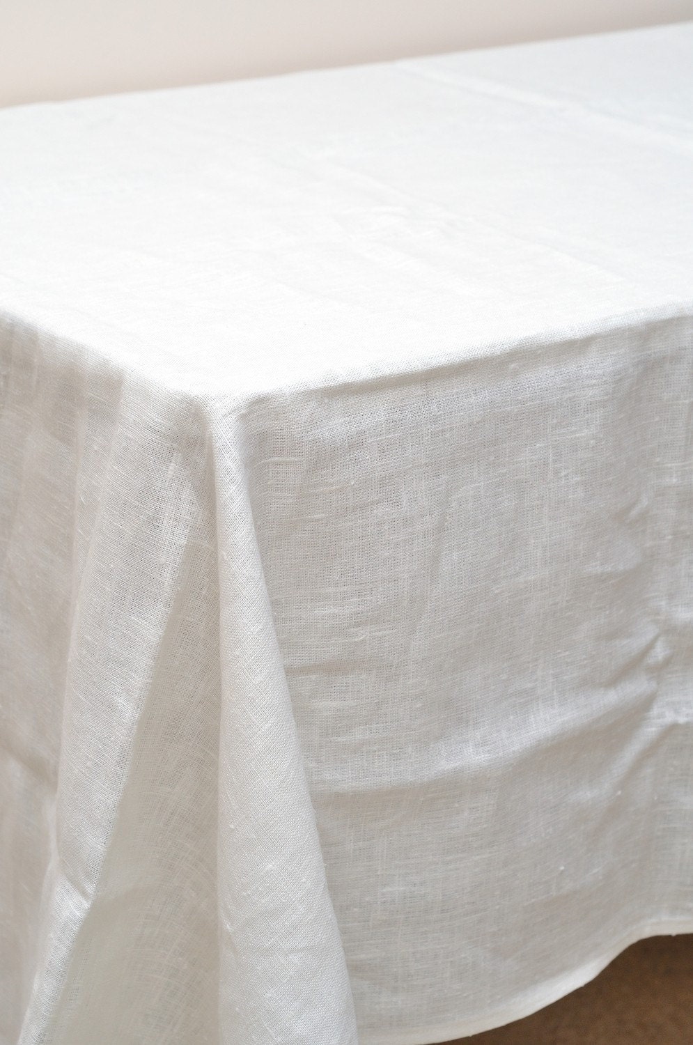 Linen tablecloth (Size 60" x 80")