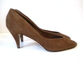Vintage Brown Suede Heels 8M