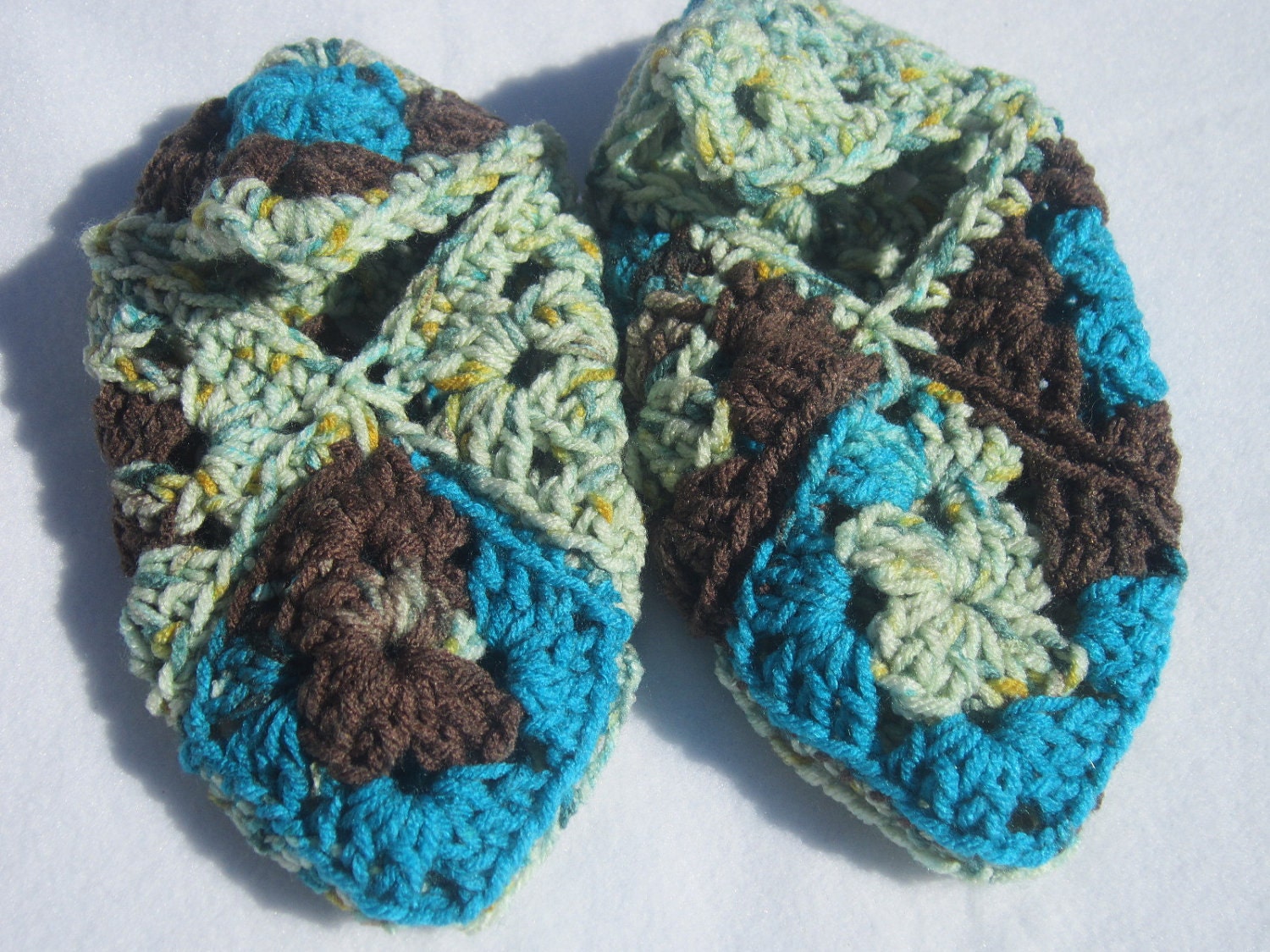 Granny Square Slippers Women's Size Medium