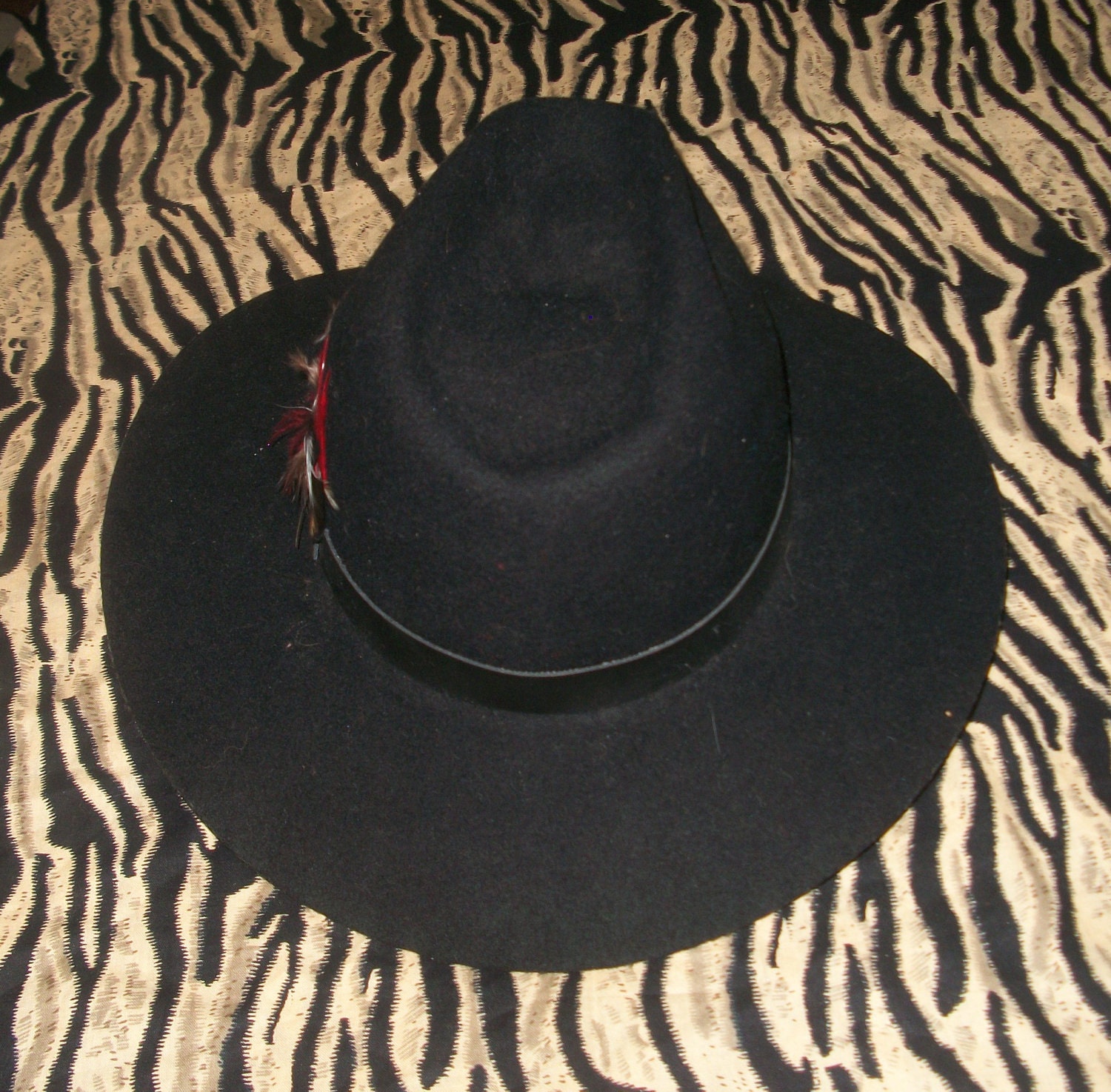 vintage outback cowboy hat Aussie cap Australian style western wear felt feather