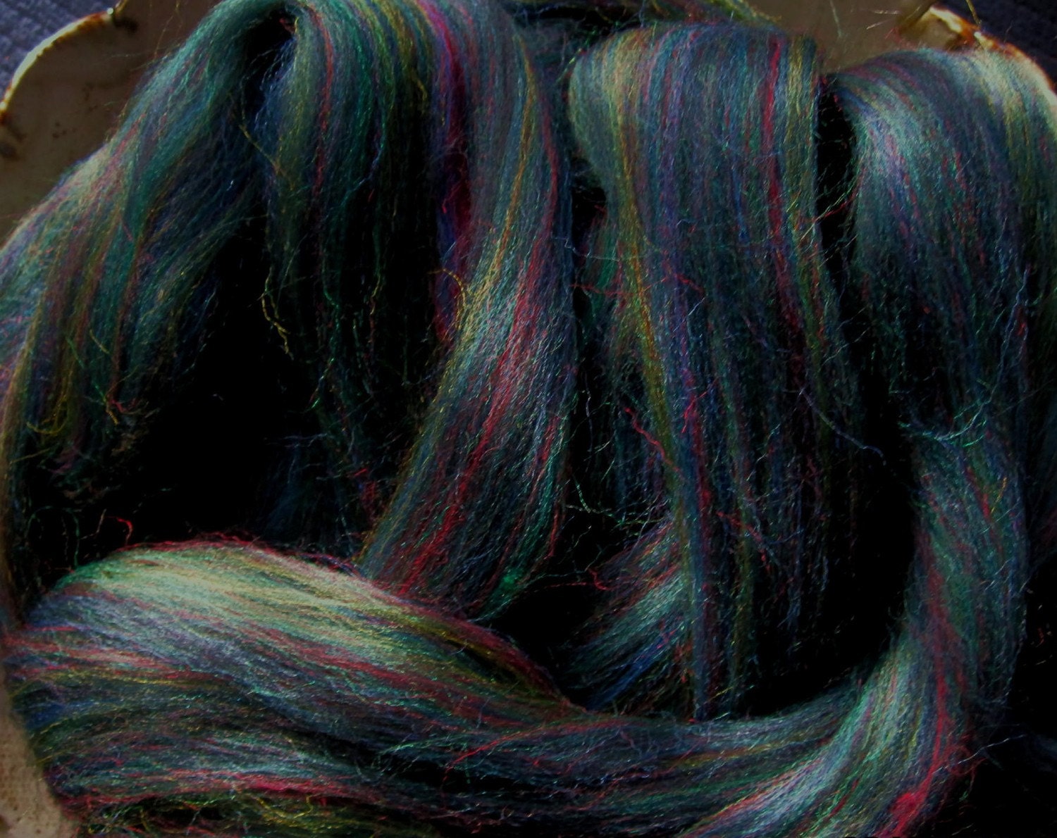Ashland Bay Colonial Green multi for Spinners and Felters