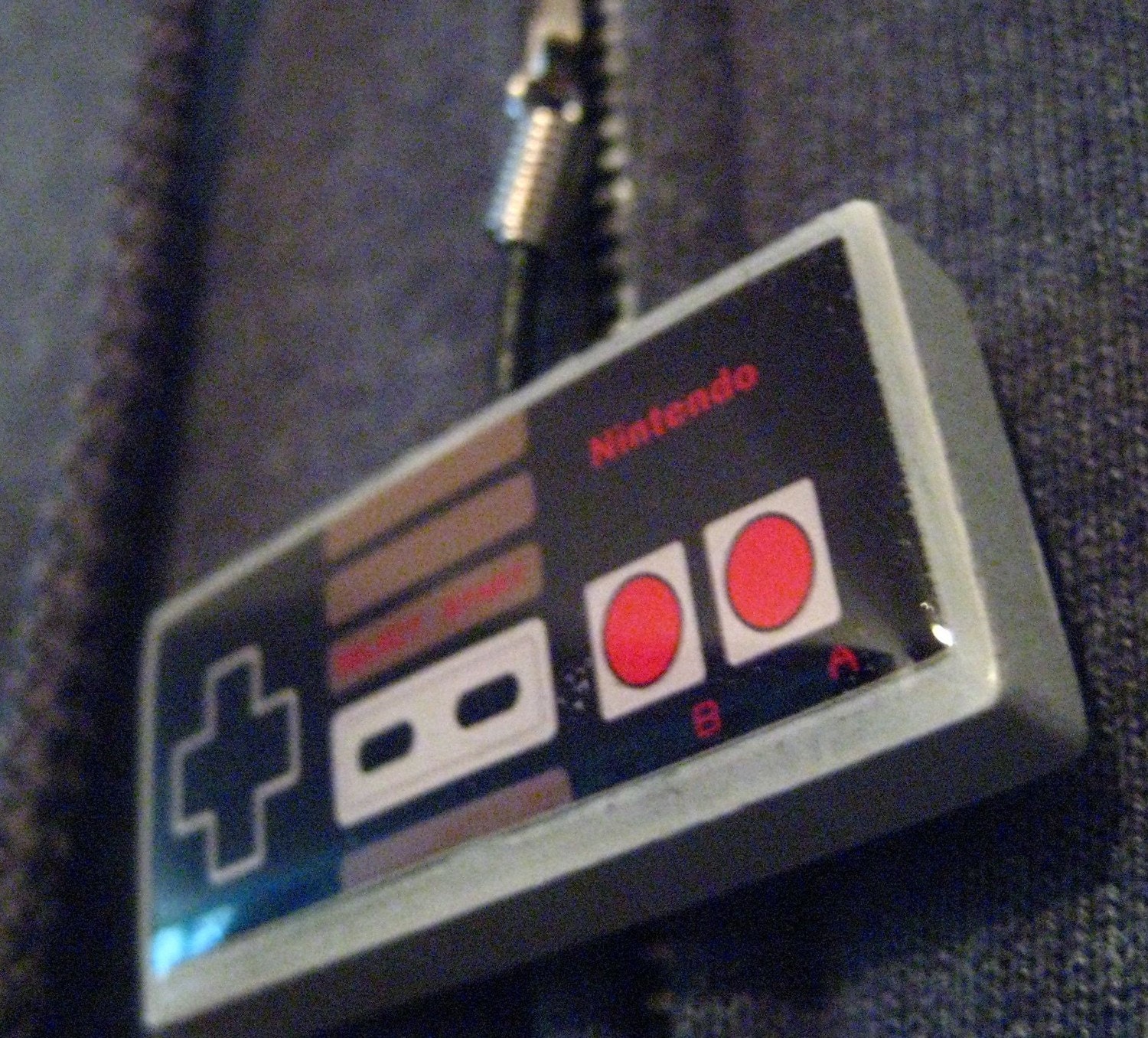 Nintendo Controller Zipper Pull-Gray