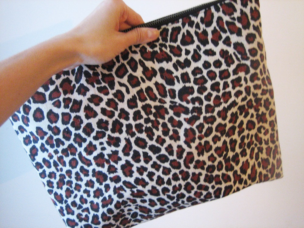 Classic Leopard Clutch