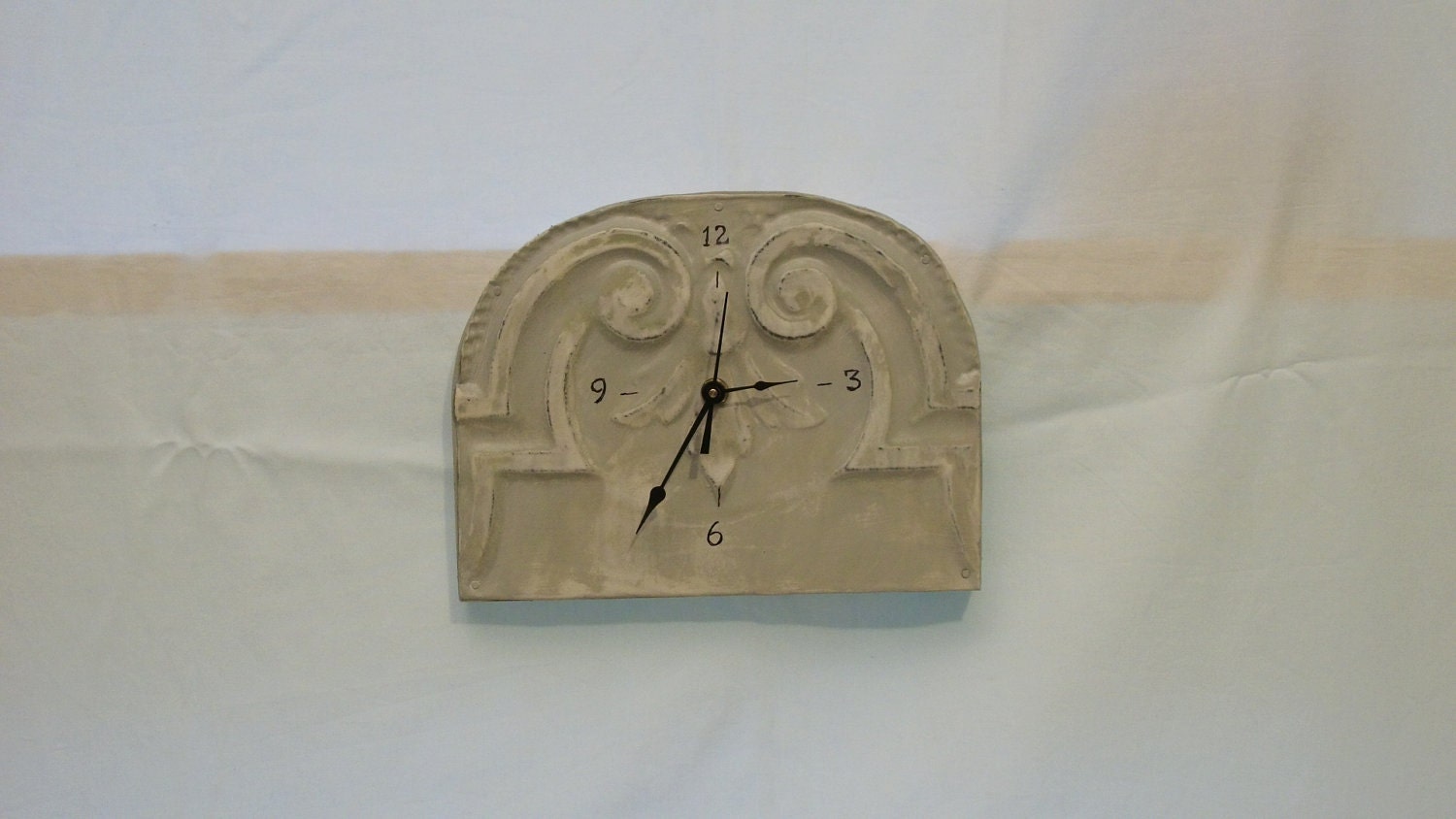 STATELY LOOK Clock made from Old ceiling tile