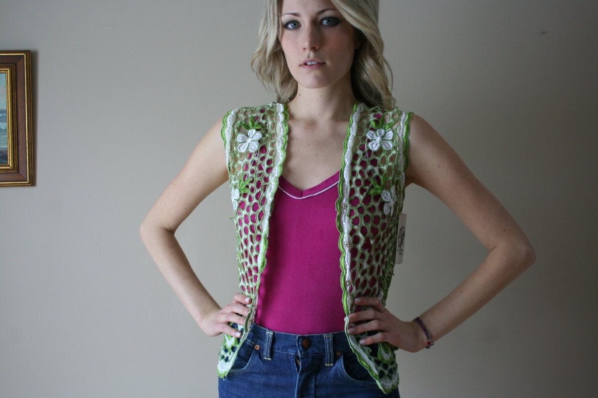 60s 70s Lace Vest Lime Green and Cream Embroidered Crochet Floral Vest Size Small-Medium sm med (0-2-4)