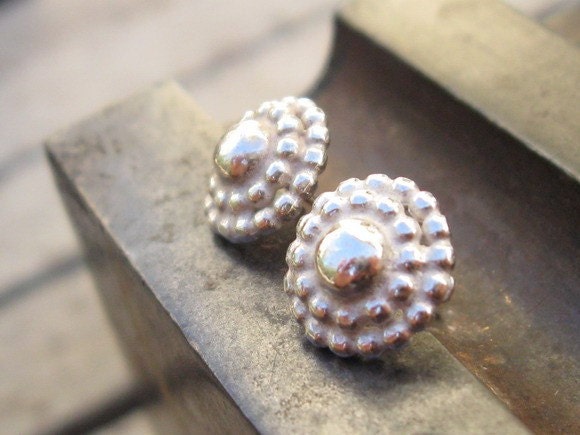Dots Post Earrings