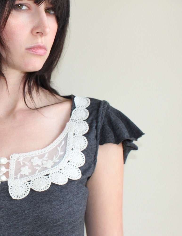 Bohemian Lace Tunic - heather grey with flutter sleeves and bib applique, vintage cottage chic style - small