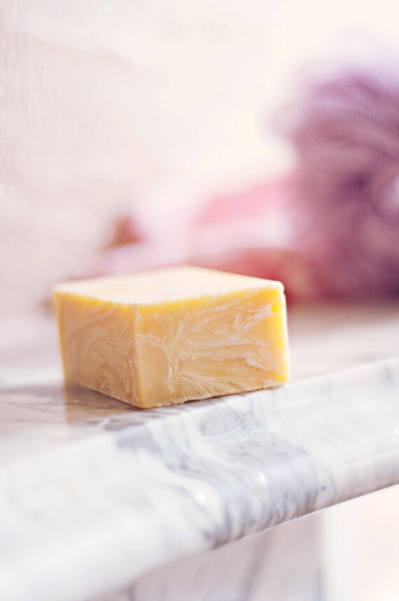 Thai Lemongrass Soap Bar - 100% Natural Cold Press Soap with Clay & Shea Butter