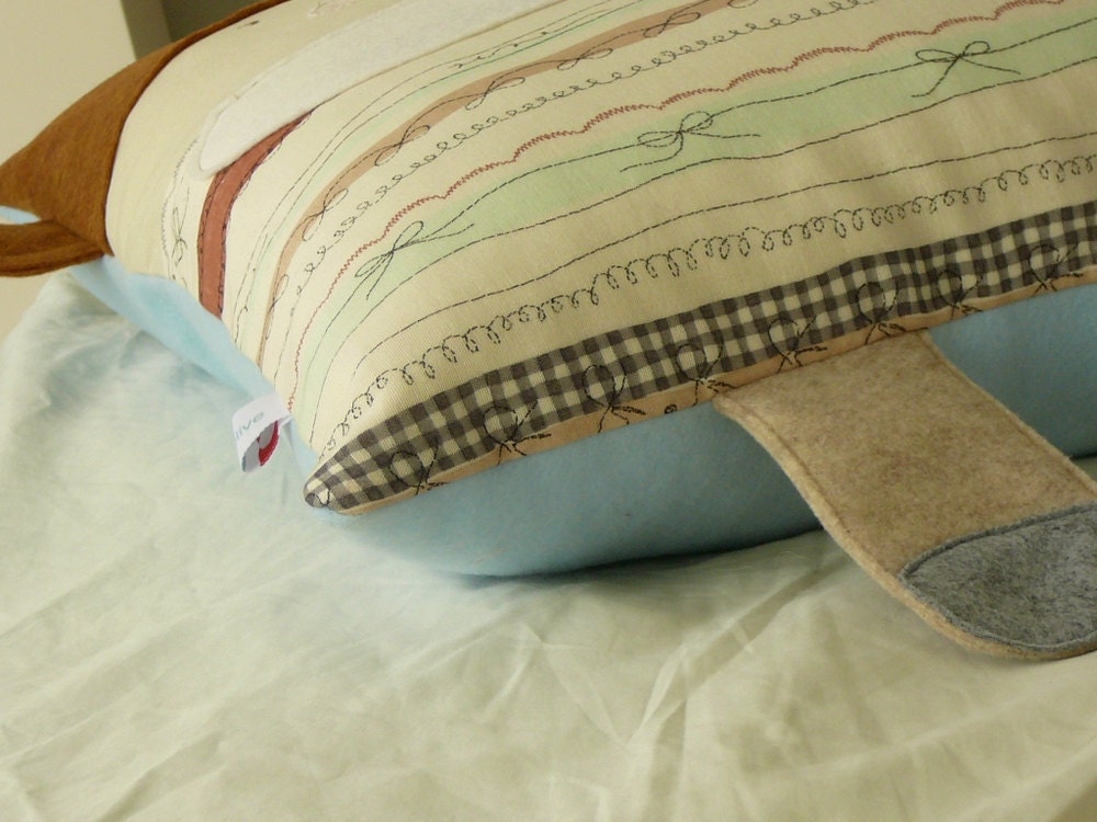 Audrey - Pillow Folks