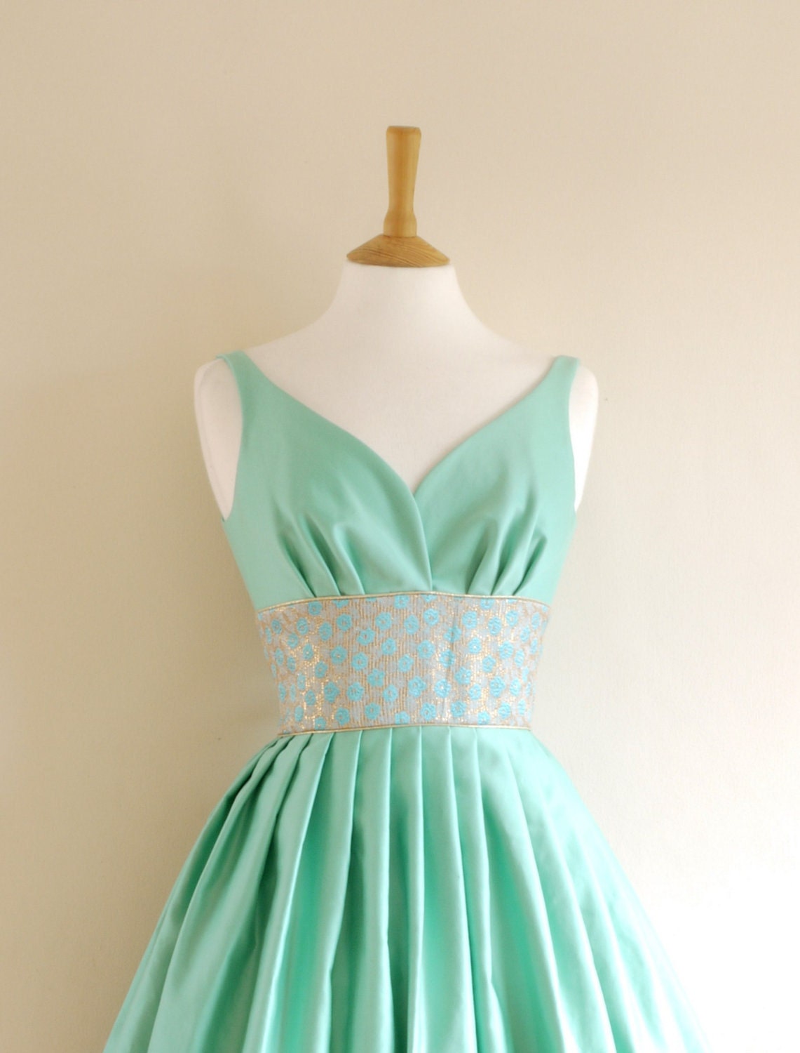 Size UK 8 (US 4-6) - Mint Green Cotton Satin Prom Dress - Made by Dig For Victory