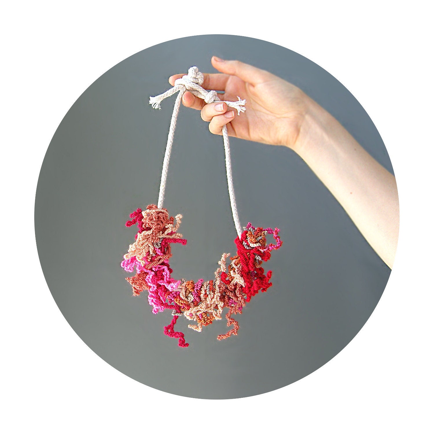 textile necklace - big and chunky - in hot pink / salmon pink / red