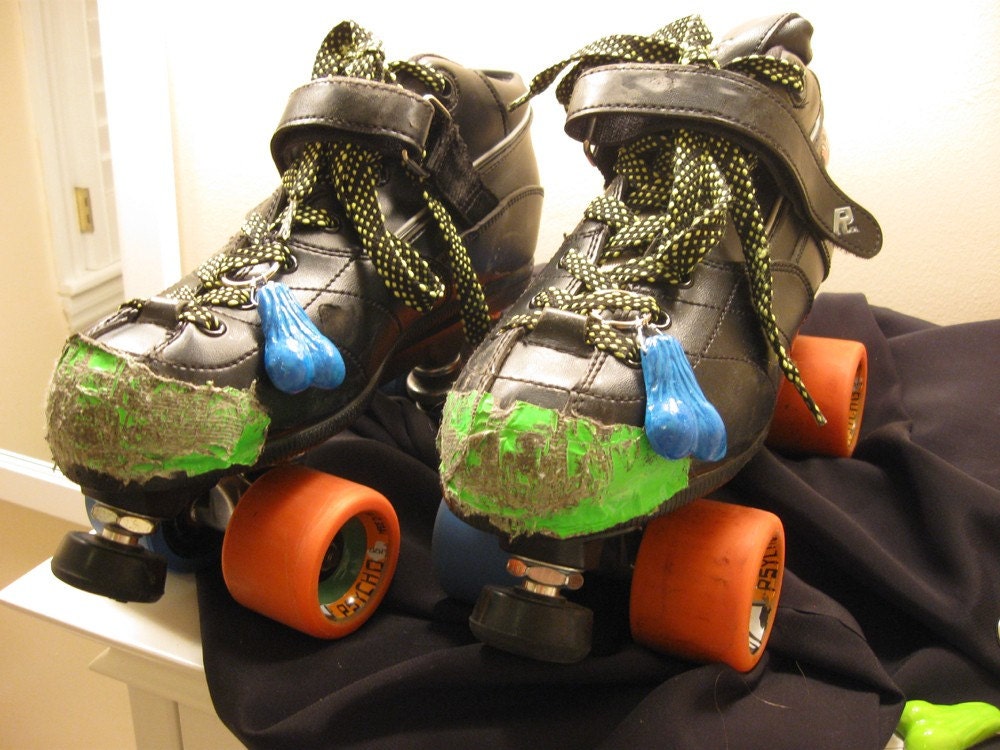 Skate Nuts - LIME GREEN - So redicilous you NEED a pair - Roller Derby