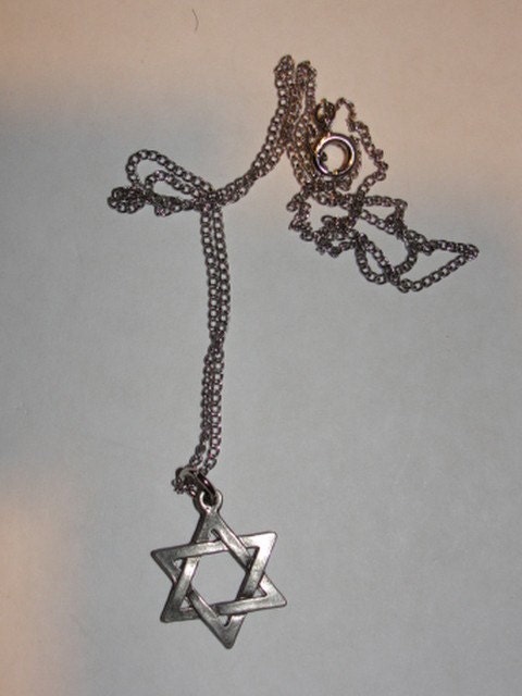 Star of David Charm Necklace Silver tone Magen David