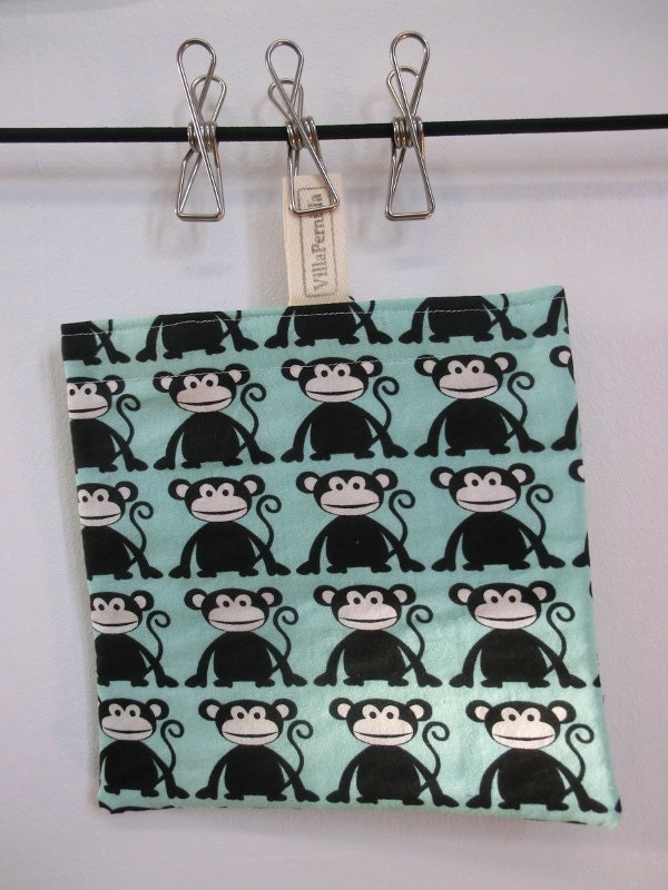 Scandi snackbag - pastel green cheeky monkey print