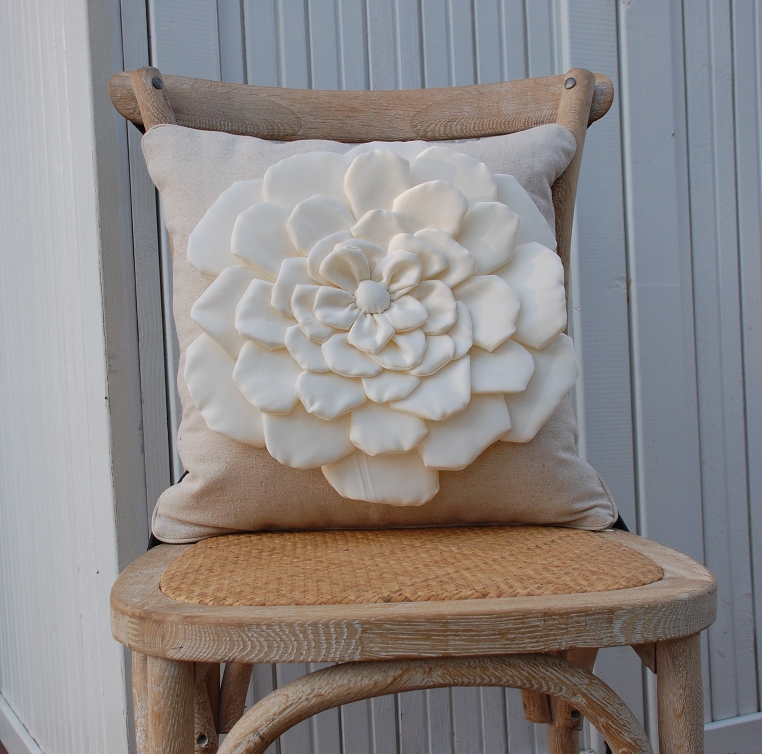 Sateen cream FLOWER