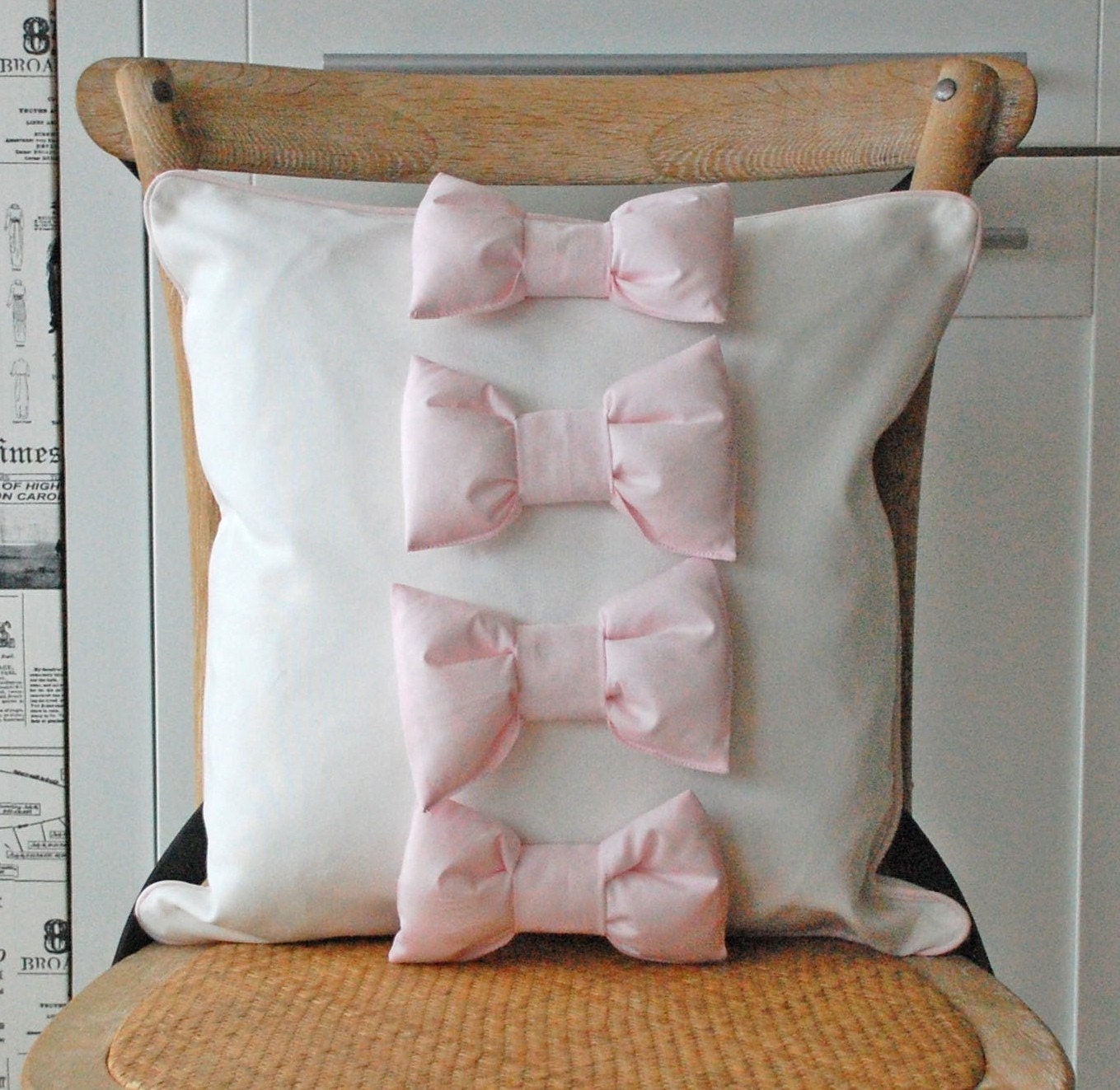 Lots of puffy bows pillow cover