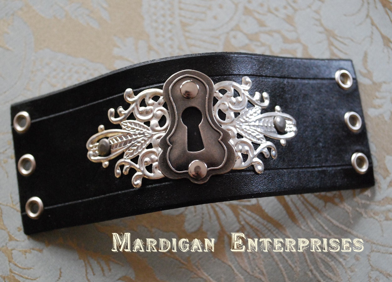 Leather Cuff - keyhole on black leather