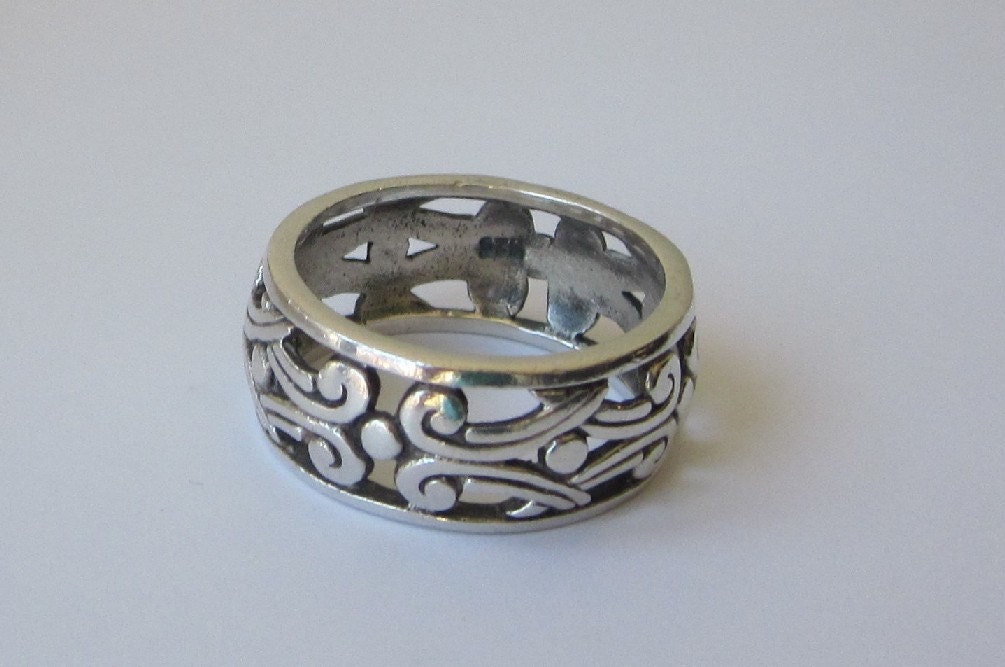 Vintage Sterling Silver Carved Ring