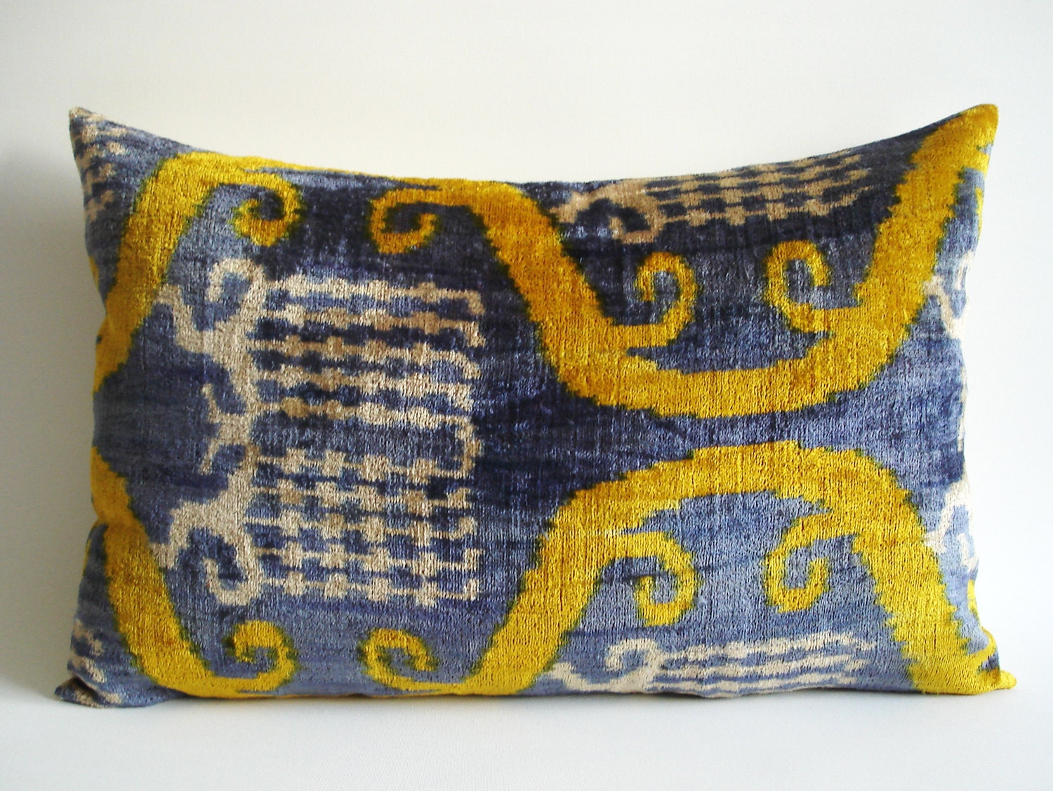 Sukan / SALE - Soft Hand Woven - Silk Velvet Ikat Pillow Cover - 15x22 inch - Green Yellow Blue Beige