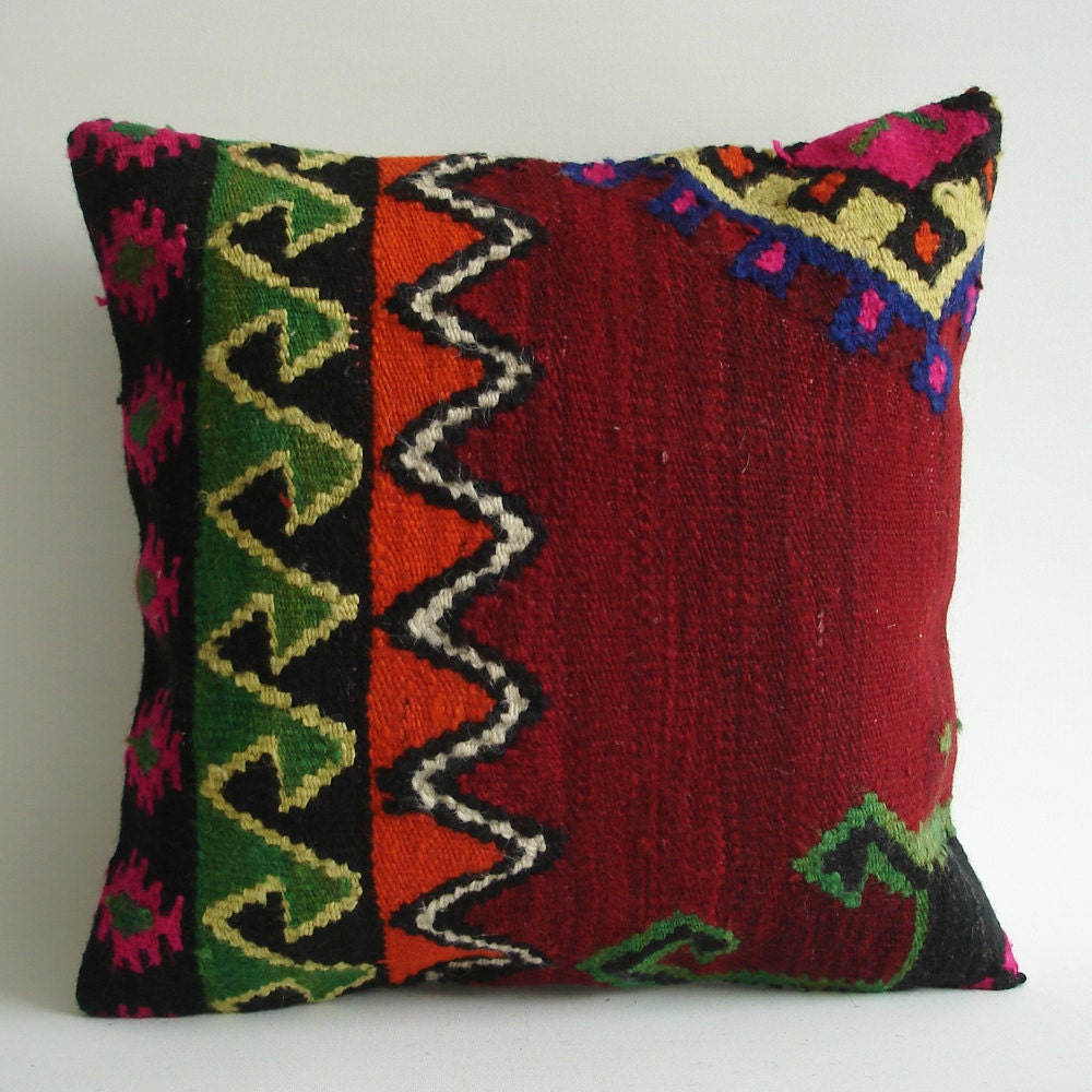 BIG SALE / Modern Bohemian Throw Pillow. Handwoven Wool Vintage Tribal Turkish Kilim Pillow Cover. 16x16 inch