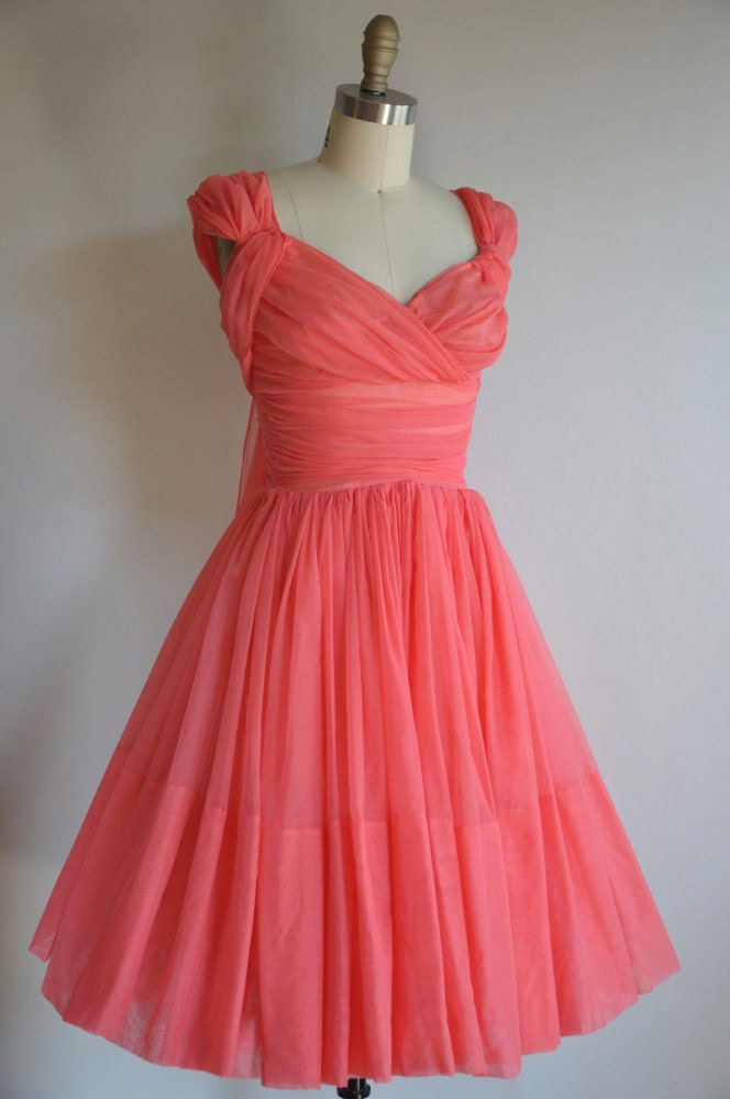LAST CHANCE 35% off SALE 1950s vintage dress // 50s cocktail party full skirt dress // Cup Cake Princess