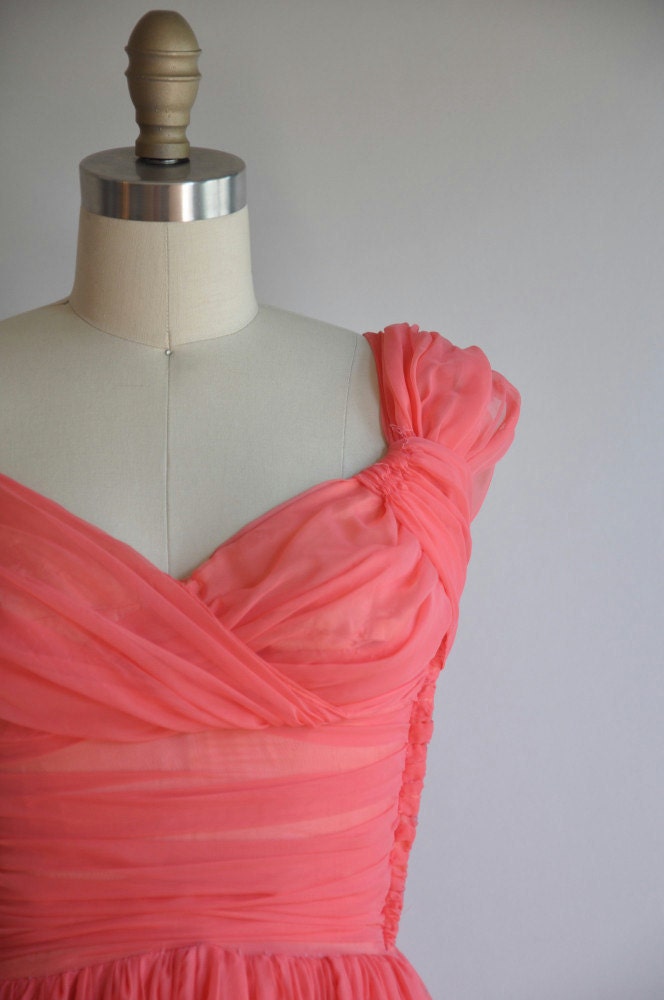 LAST CHANCE 35% off SALE 1950s vintage dress // 50s cocktail party full skirt dress // Cup Cake Princess