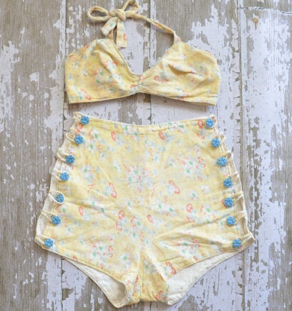 vintage rare 1940s 2pc yellow floral bombshell  swimsuit