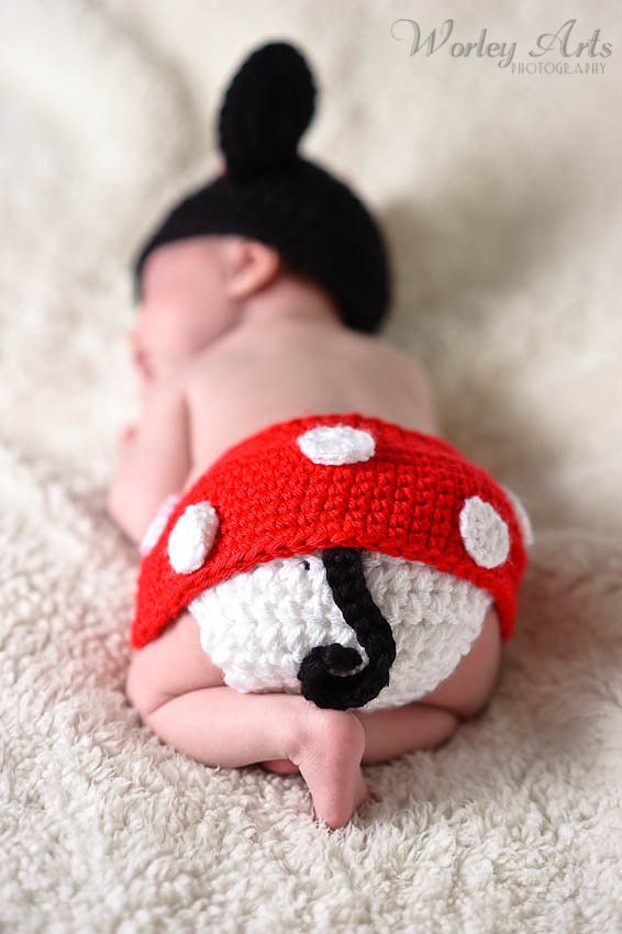 Minnie Mouse hat with Red Bow Diaper Cover and Shoes Great for costume or photo prop