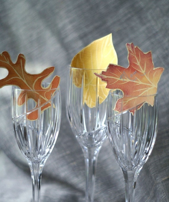 Paper Leaves in  Fall colors - Events - Weddings - Crafts - Place cards - Escort Cards