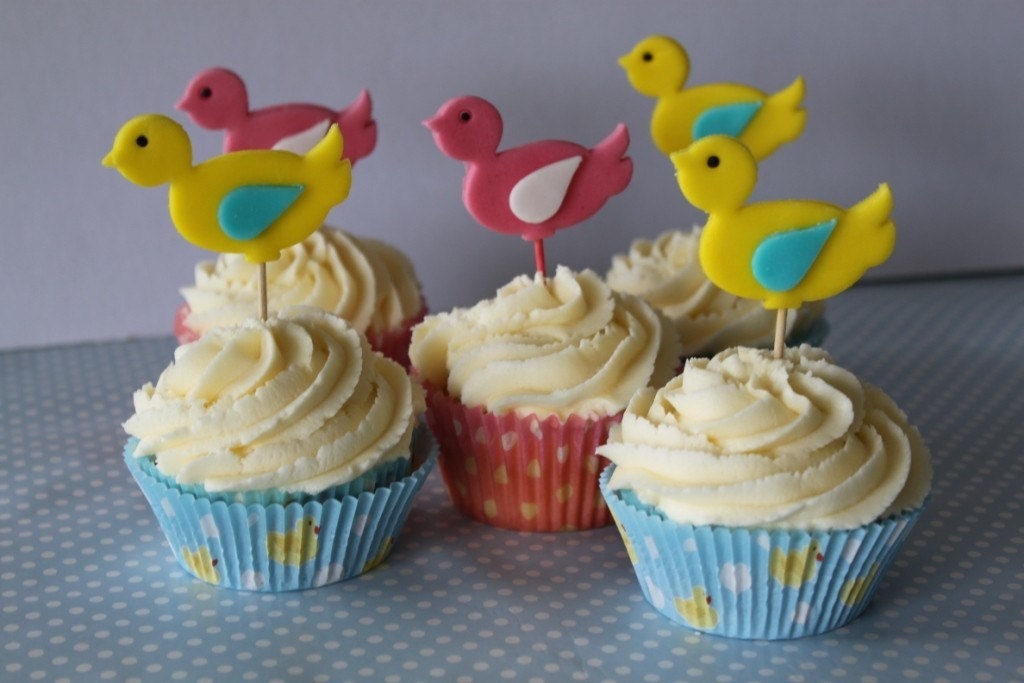 12 EDIBLE FONDANT SUGAR BIRDIE CAKE TOPPERS YOUR CHOICE OF COLOURS