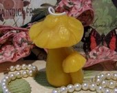 Beeswax Double Mushroom Candle