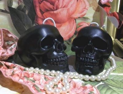 Beeswax Black Skull Candle