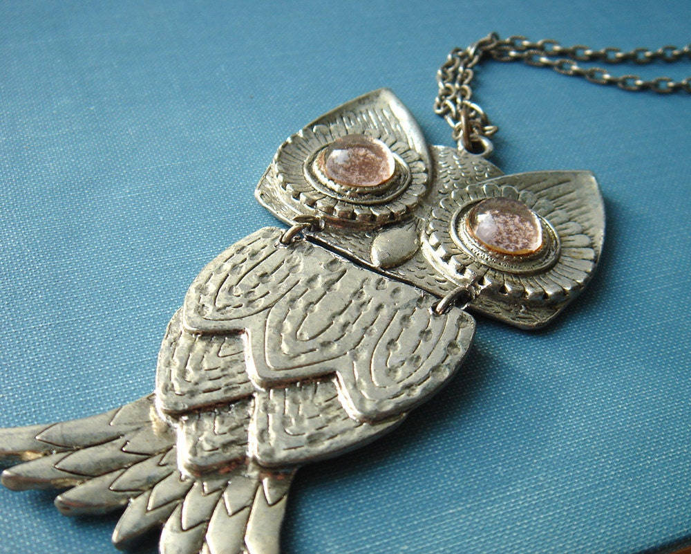 Vintage Large Articulated Owl Necklace with Glass Cabochons Eyes