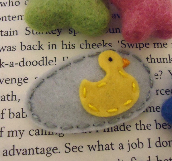 NO SLIP Wool felt hair clip -Duck -baby -silver grey