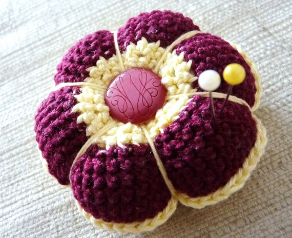 Pattern for crochet  pincushion