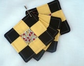 Black & Yellow Mug Rugs