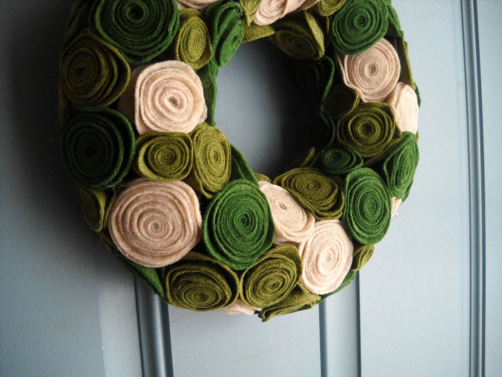 Felt and Yarn Wreath - Olive Green Oatmeal