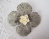 Cream Flower Hair Clip Antique Brass Elegant Sakura Hair Clip Bridal Hair Accessories Vintage Style Jewelry