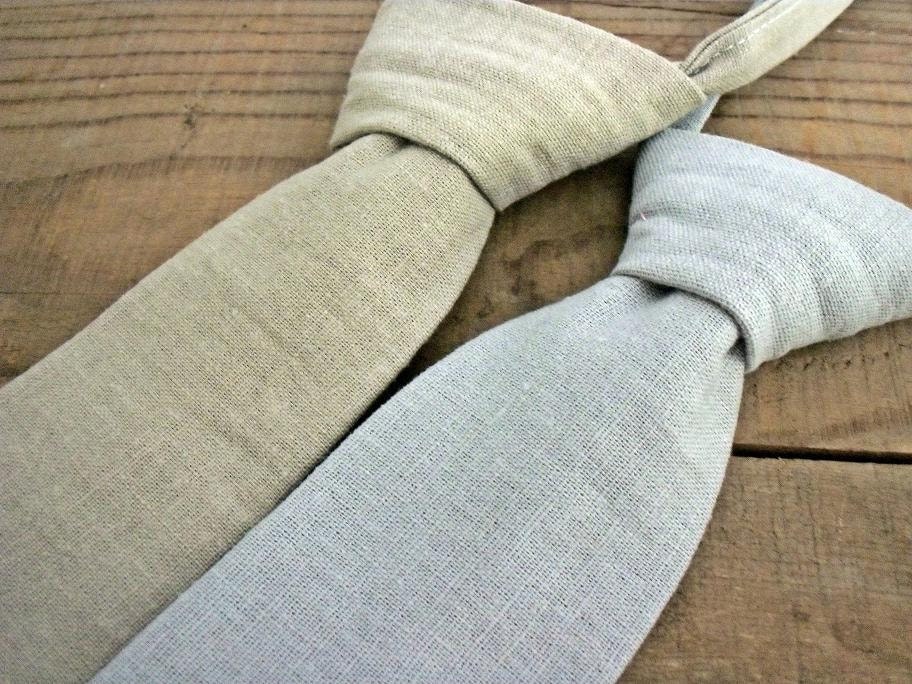Kiddos Neck Tie in the Natural Linen Collection
